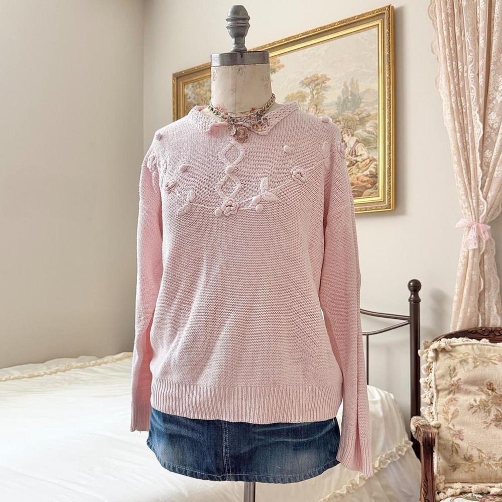 Floral Embroidered cottage Sweater  80s Sweater Exchange size medium